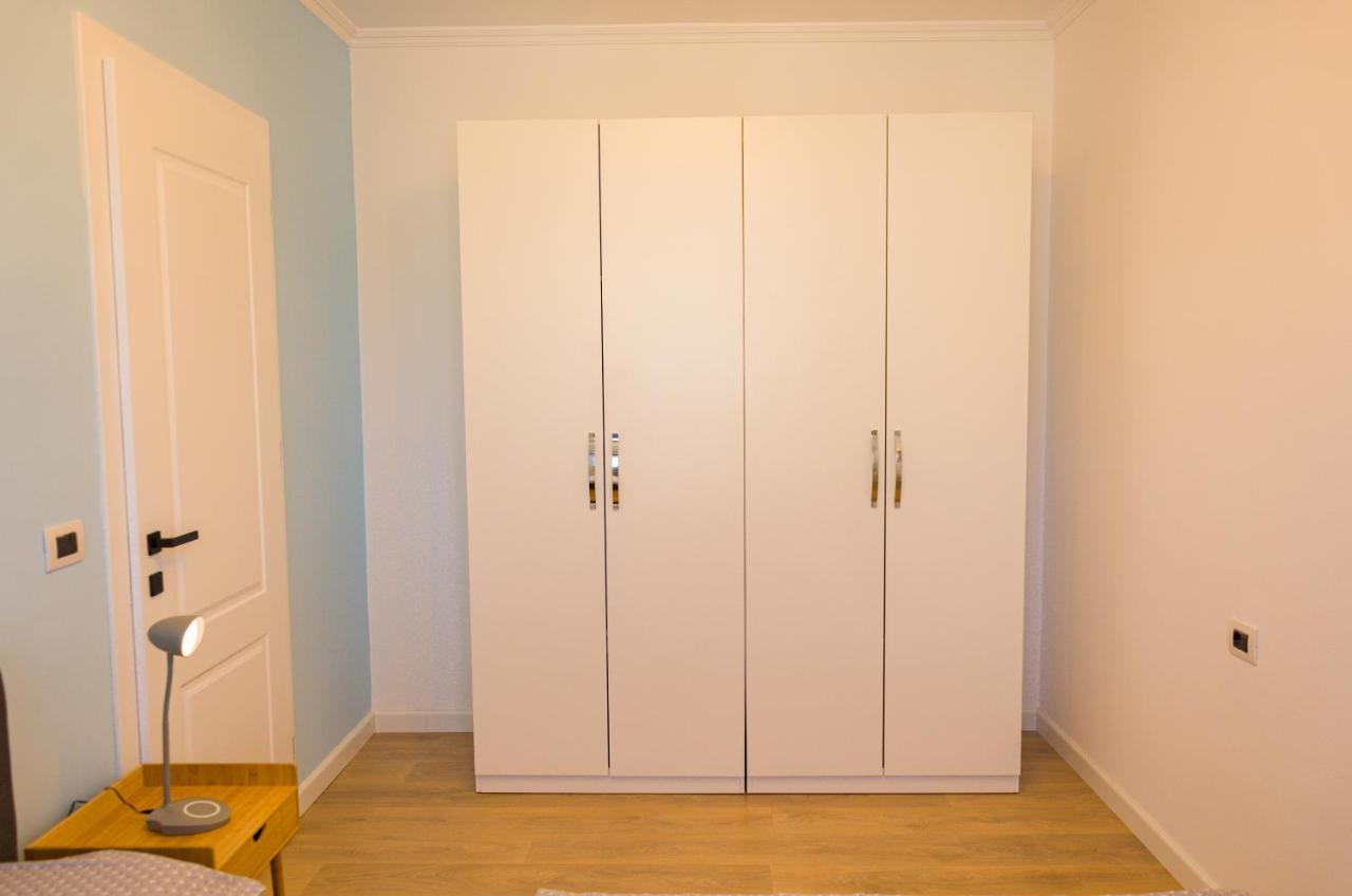 Bright Apartment Close To City Center טיראנה מראה חיצוני תמונה